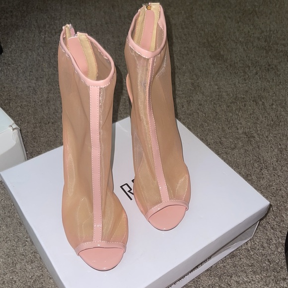 Pink Heels - Picture 2 of 2